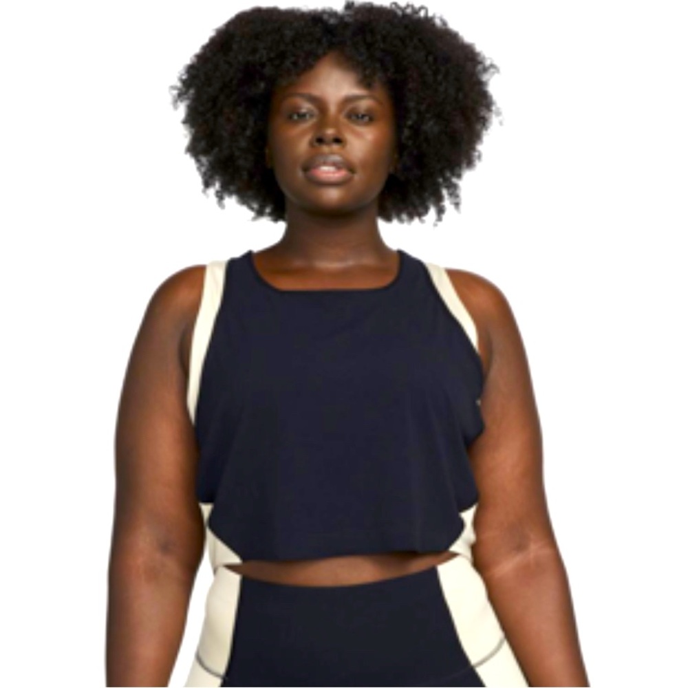 Nike- Dri-Fit cropped Yoga shirt. Size 3X